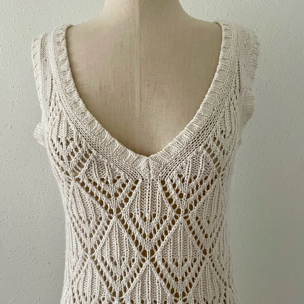 ANN TAYLOR LOFT Women's sz Medium Cream Crochet Knit Sleeveless Tunic Top Beach - Picture 3 of 6